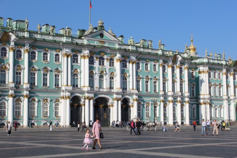 Санкт-Петербург за один день: маршрут для первого знакомства